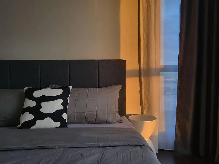 Ultimate Skyline Penthouse W Bathtub 3 Bedroom 6 Pax Johor Bahru Malaysia