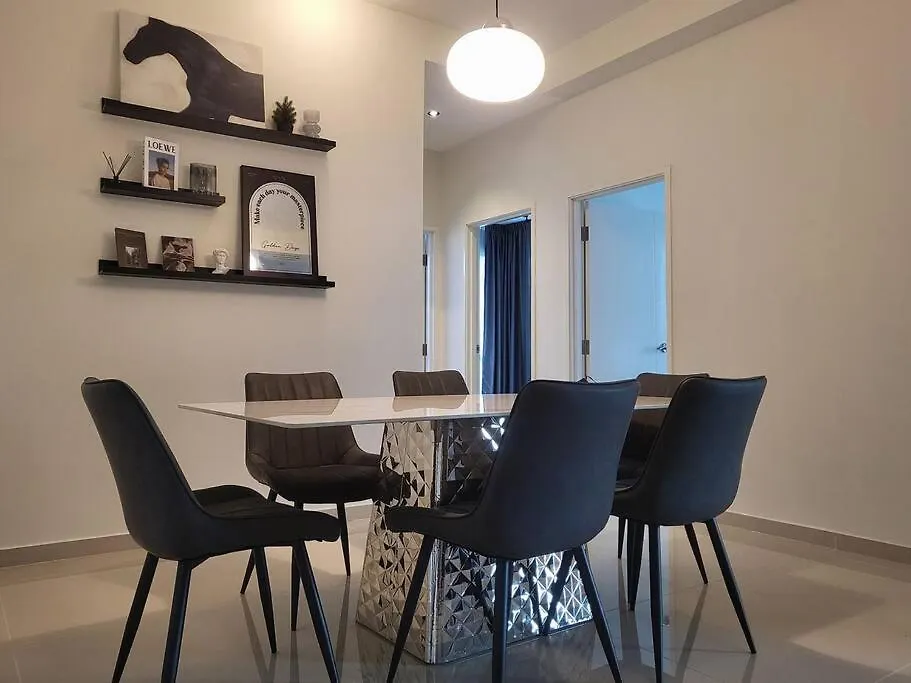 Ultimate Skyline Penthouse W Bathtub 3 Bedroom 6 Pax Johor Bahru Malaysia